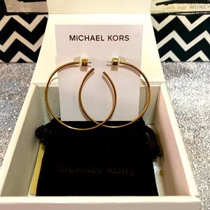 🤩 Michael Kors New Gold Hoops Earrings♥️😉